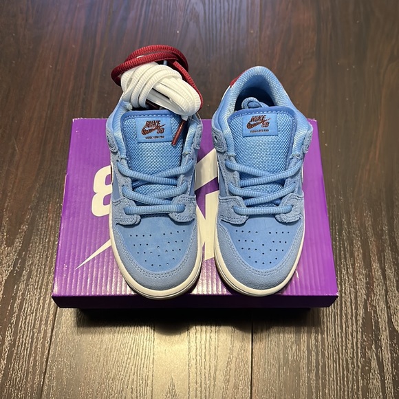 ‼️SOLD‼️ Dunk Low Premium SB TD “Philadelphia Phillies” - Picture 2 of 9